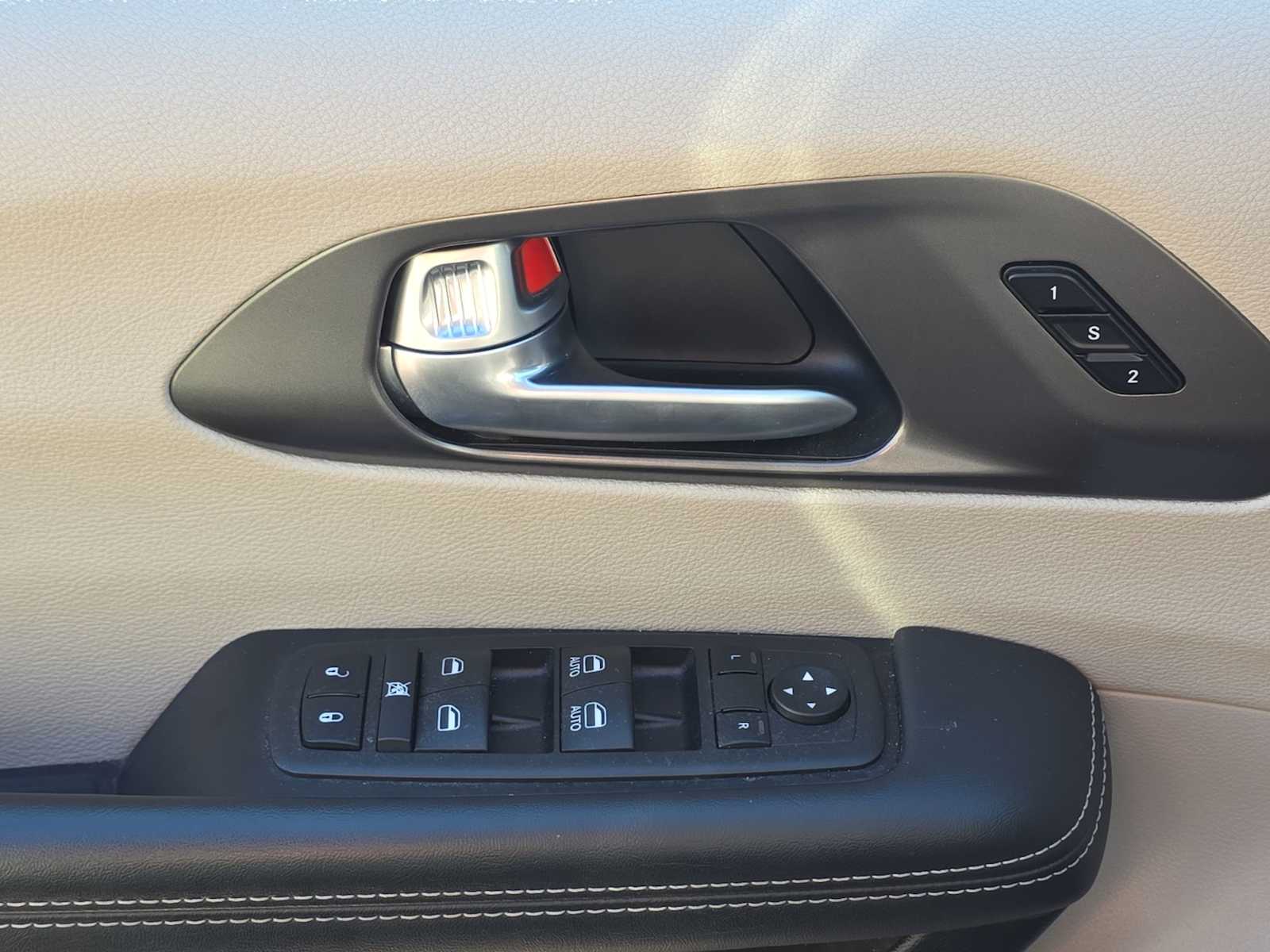 Thumbnail: 2024 Chrysler Pacifica - 27