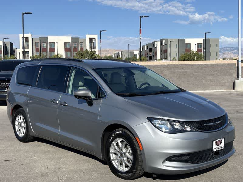 Thumbnail: 2021 Chrysler Voyager - 2