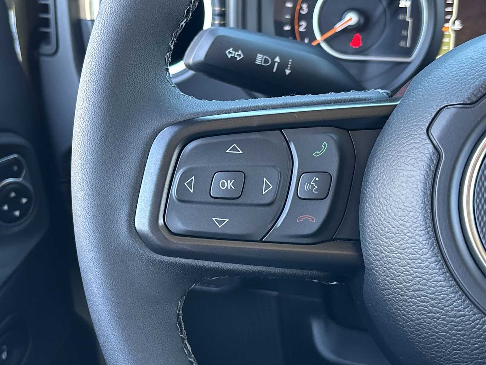 Thumbnail: 2025 Jeep Gladiator - 24