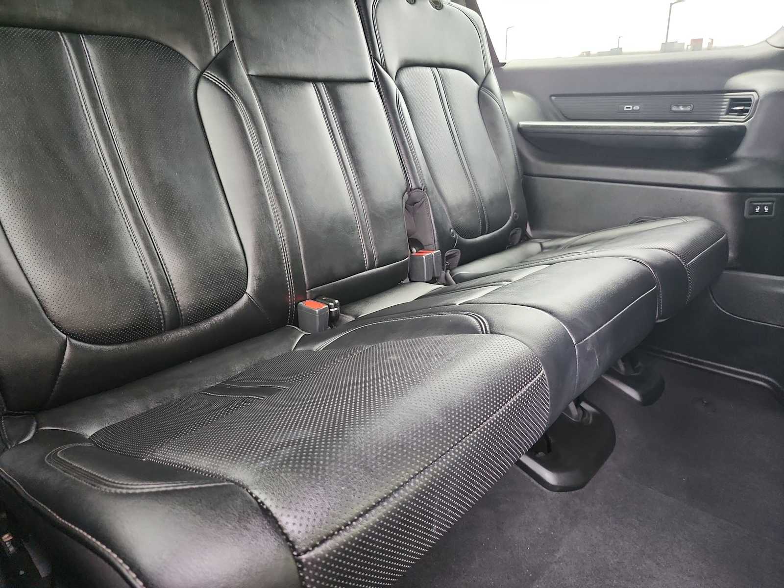 Thumbnail: 2024 Jeep Wagoneer - 31