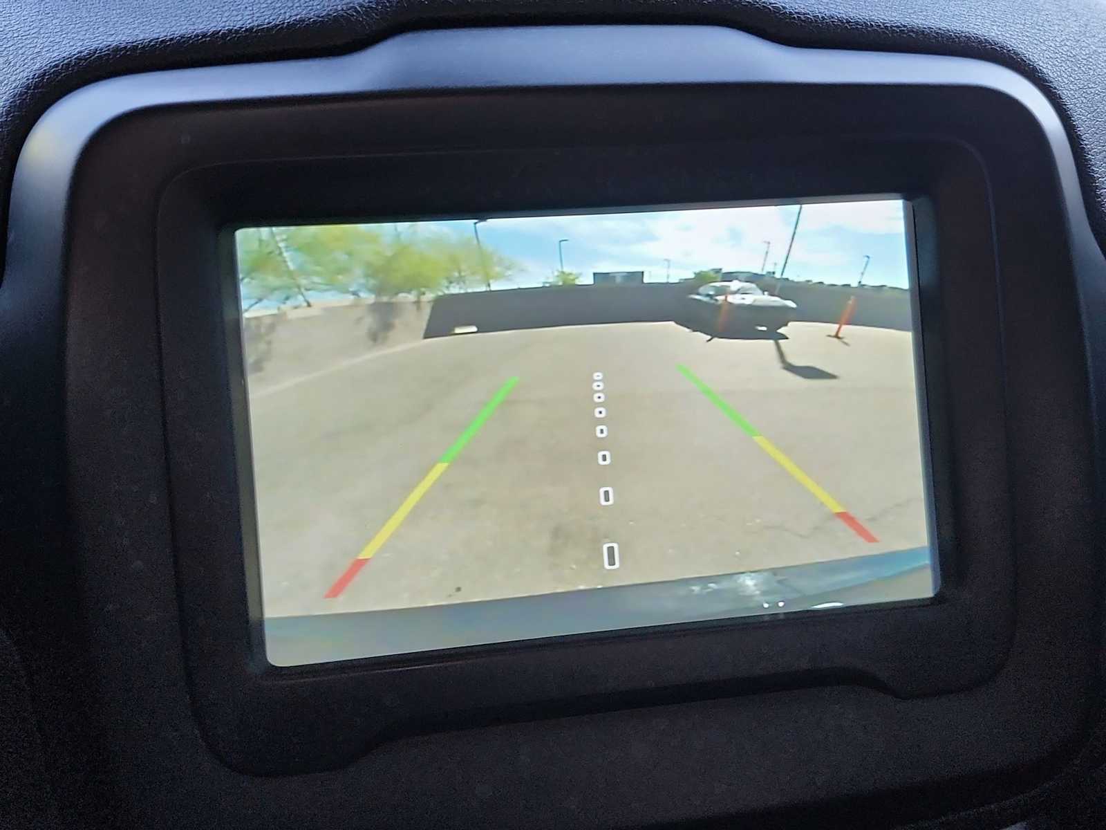 Thumbnail: 2020 Jeep Renegade - 27