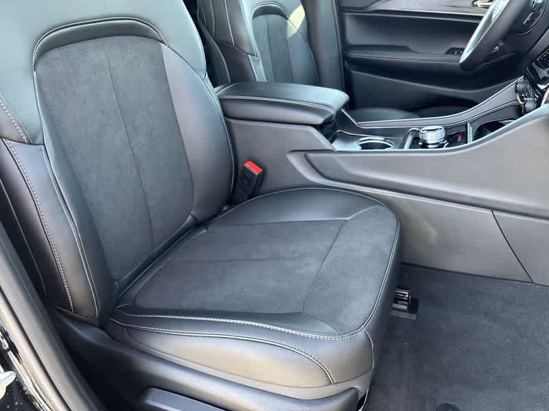 Thumbnail: 2025 Jeep Grand Cherokee - 18