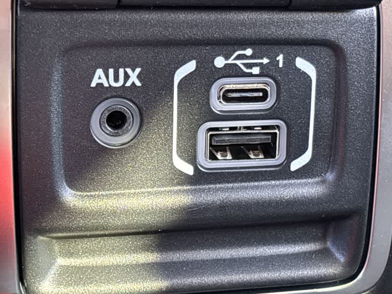 Thumbnail: 2025 Jeep Gladiator - 29