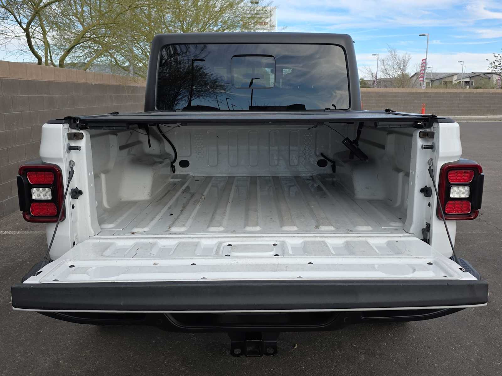 Thumbnail: 2021 Jeep Gladiator - 22