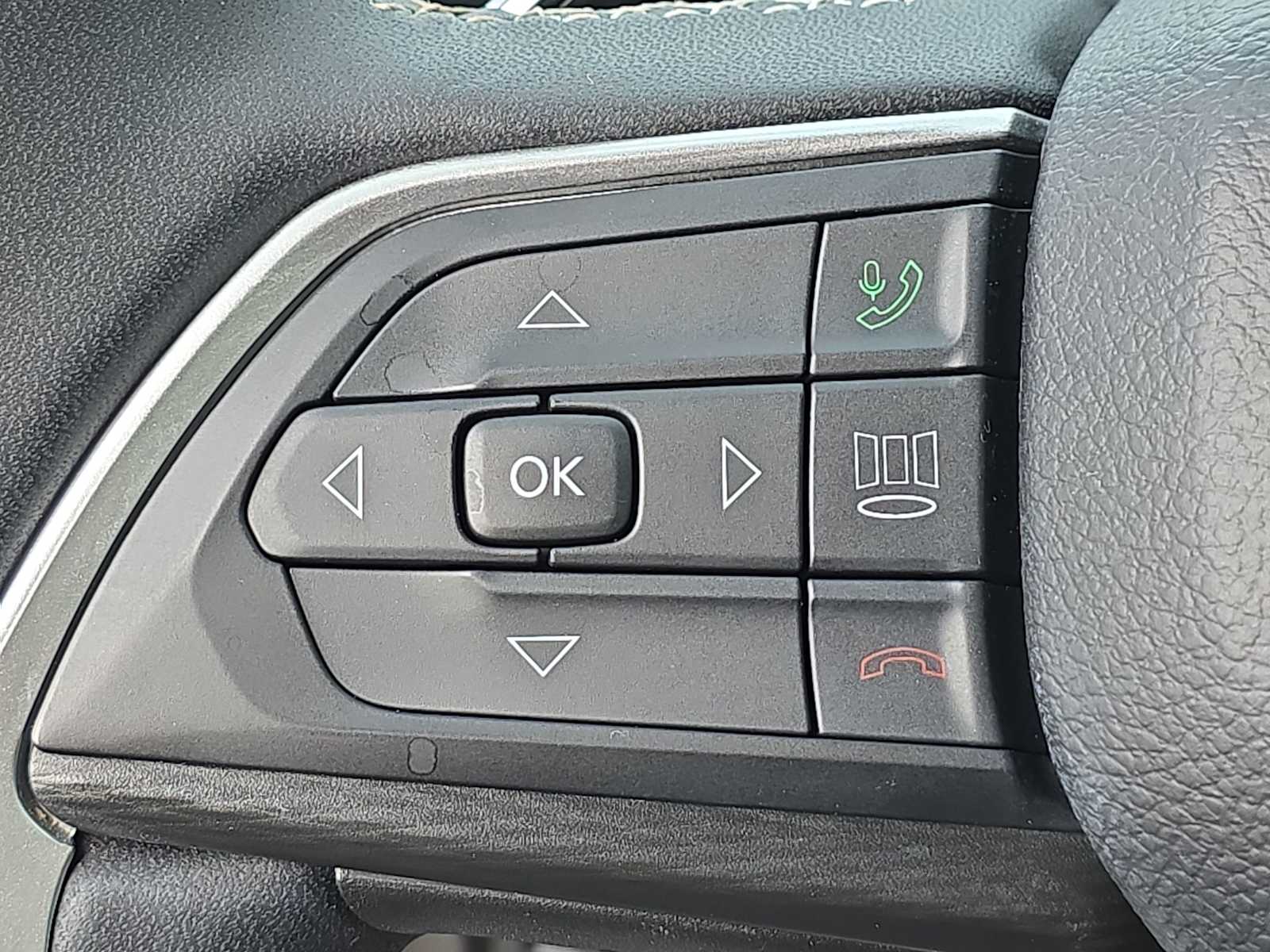 Thumbnail: 2023 Jeep Grand Cherokee L - 26