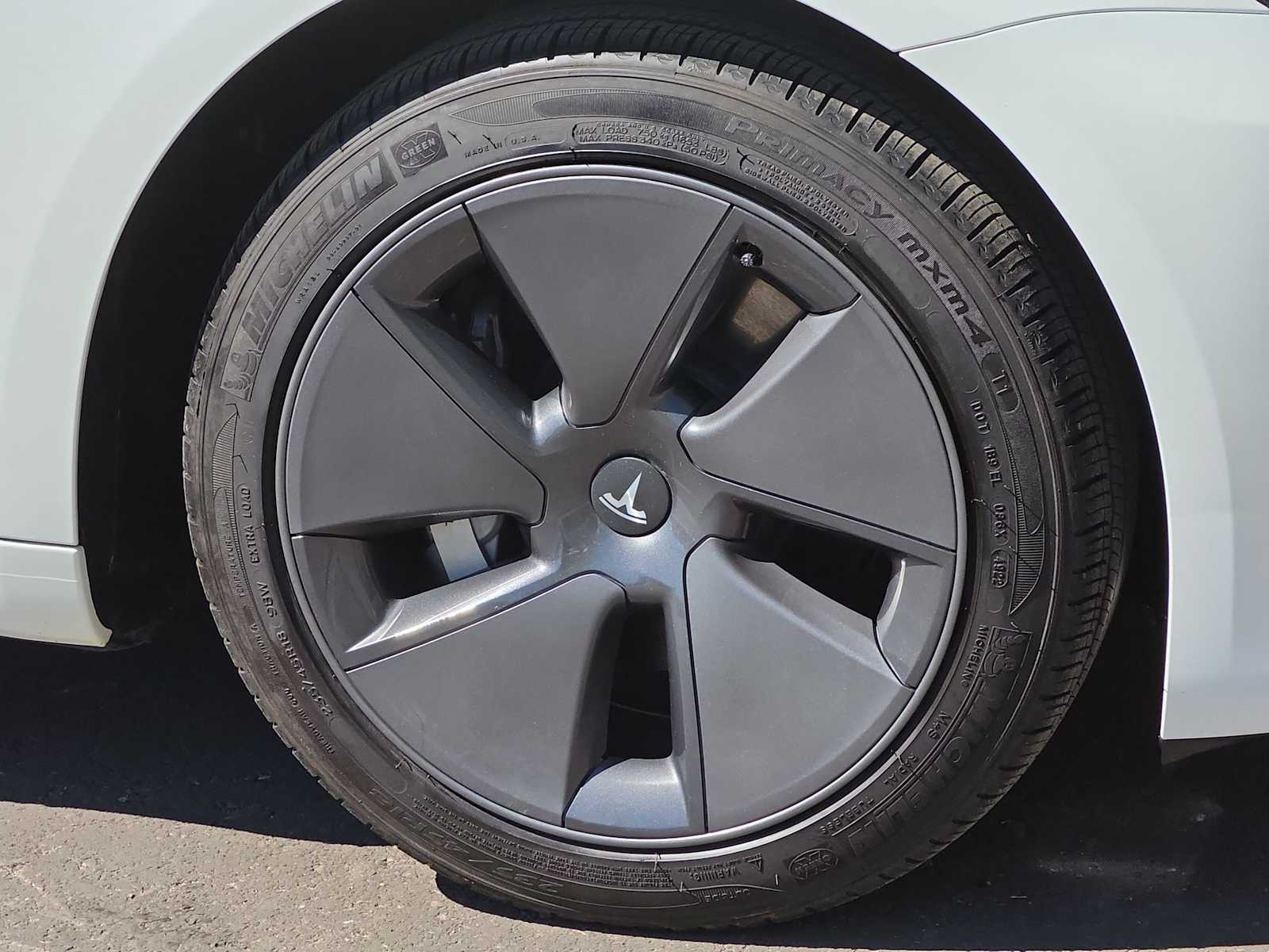 Thumbnail: 2023 Tesla Model 3 - 8