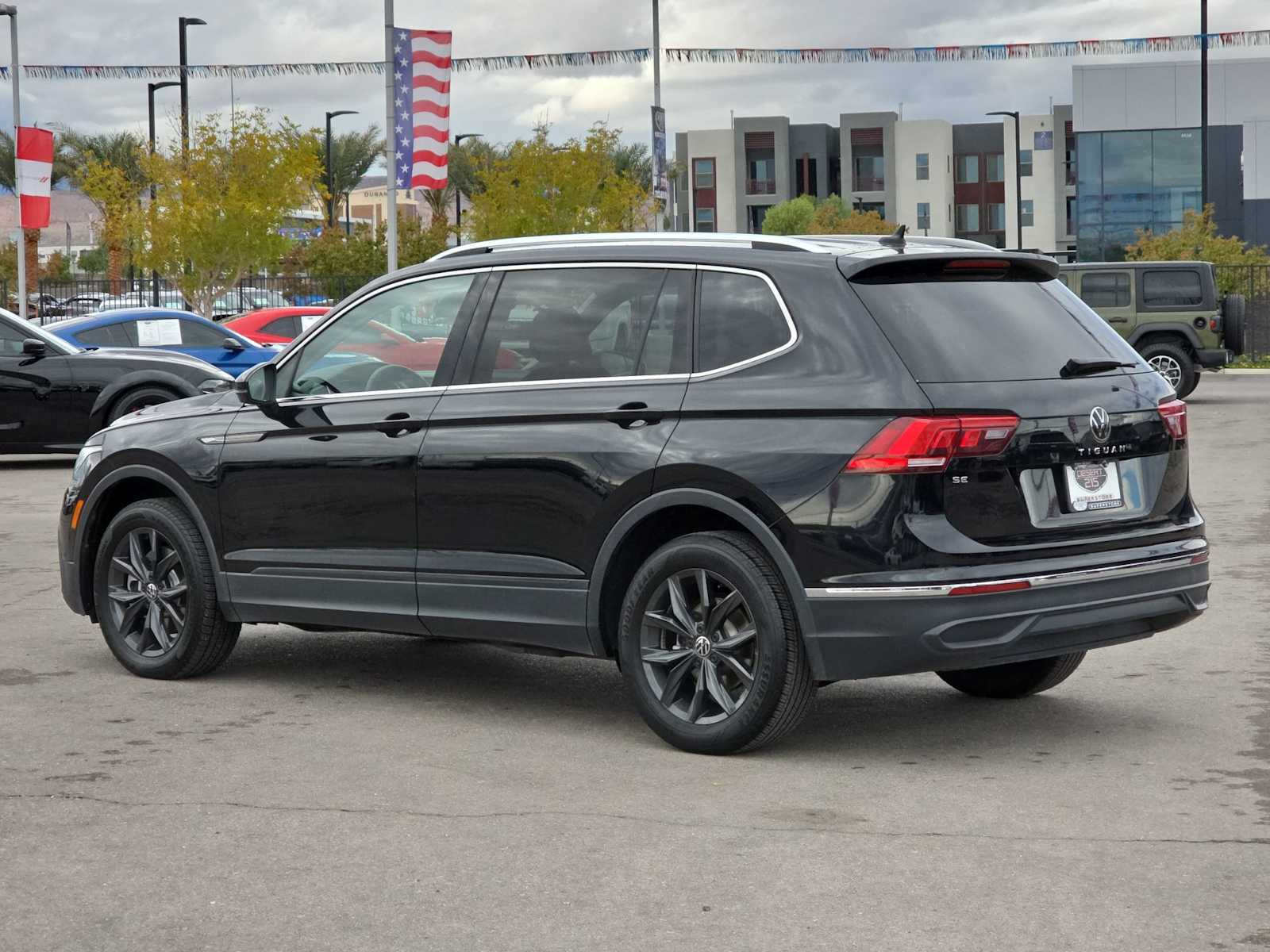 Thumbnail: 2024 Volkswagen Tiguan - 7