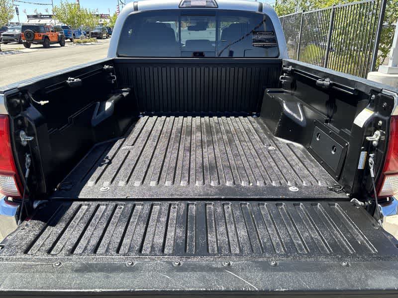Thumbnail: 2019 Toyota Tacoma - 19