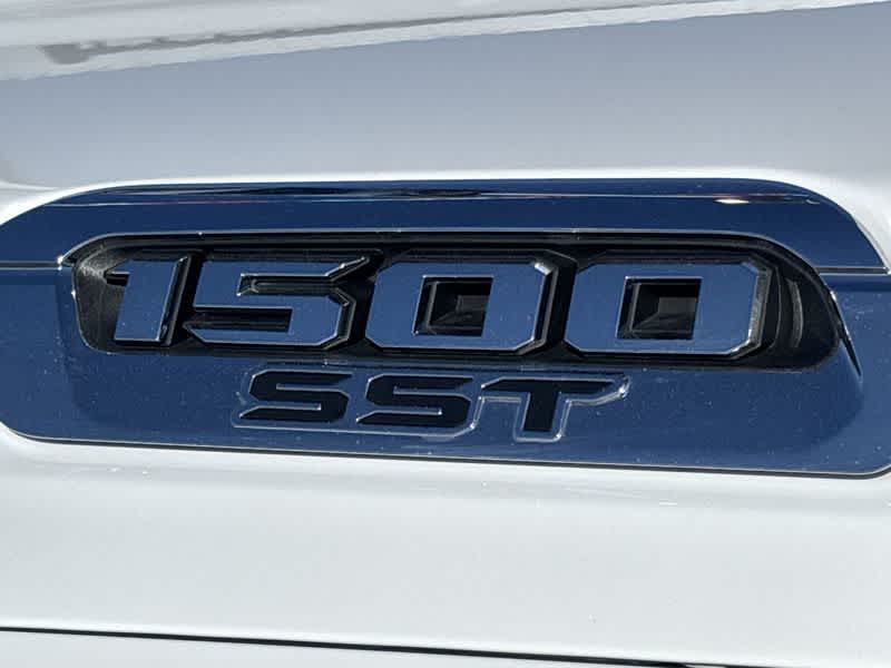 Thumbnail: 2025 RAM 1500 - 11