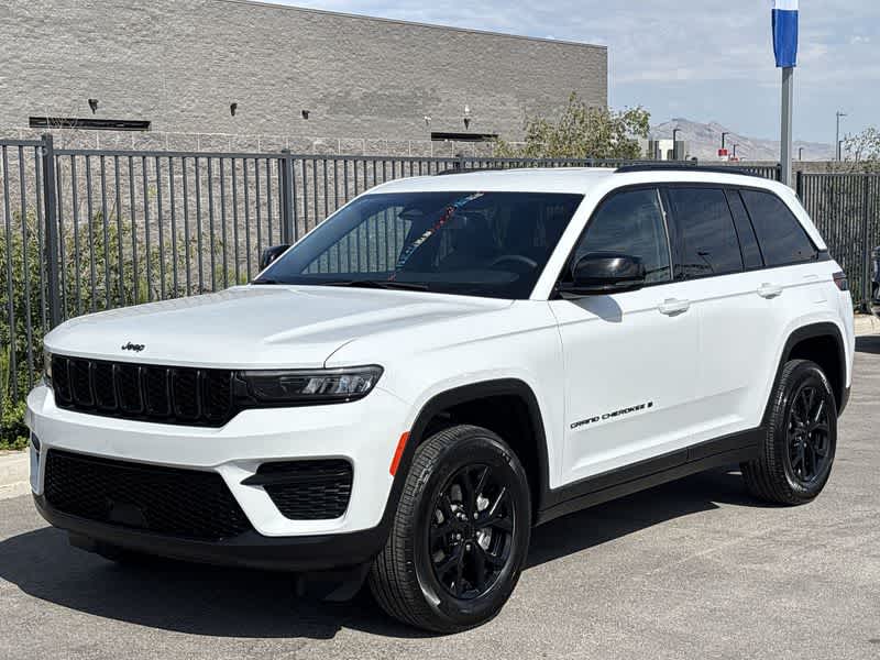 Thumbnail: 2024 Jeep Grand Cherokee - 4