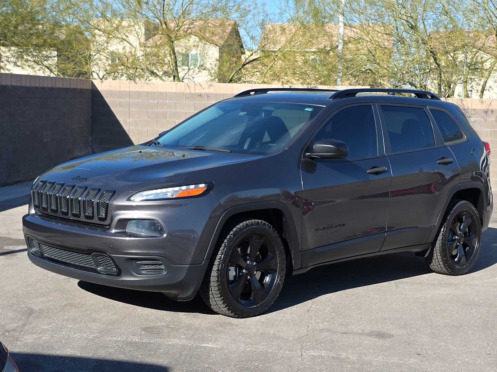 Thumbnail: 2017 Jeep Cherokee - 5
