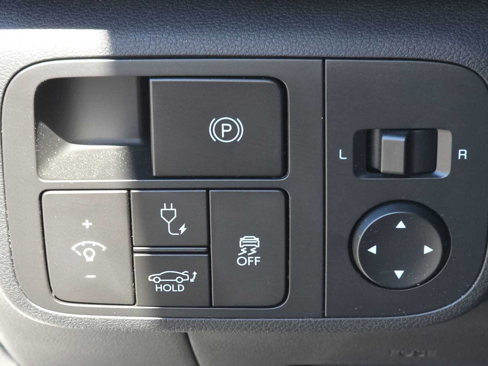 Thumbnail: 2024 Hyundai Ioniq 6 - 30