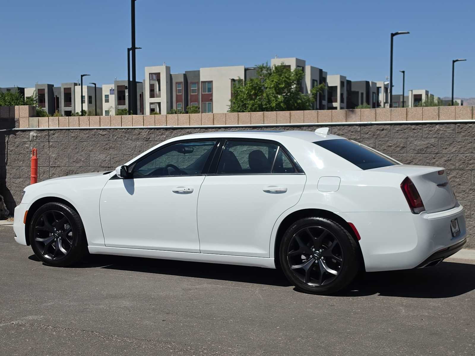 Thumbnail: 2023 Chrysler 300 - 7