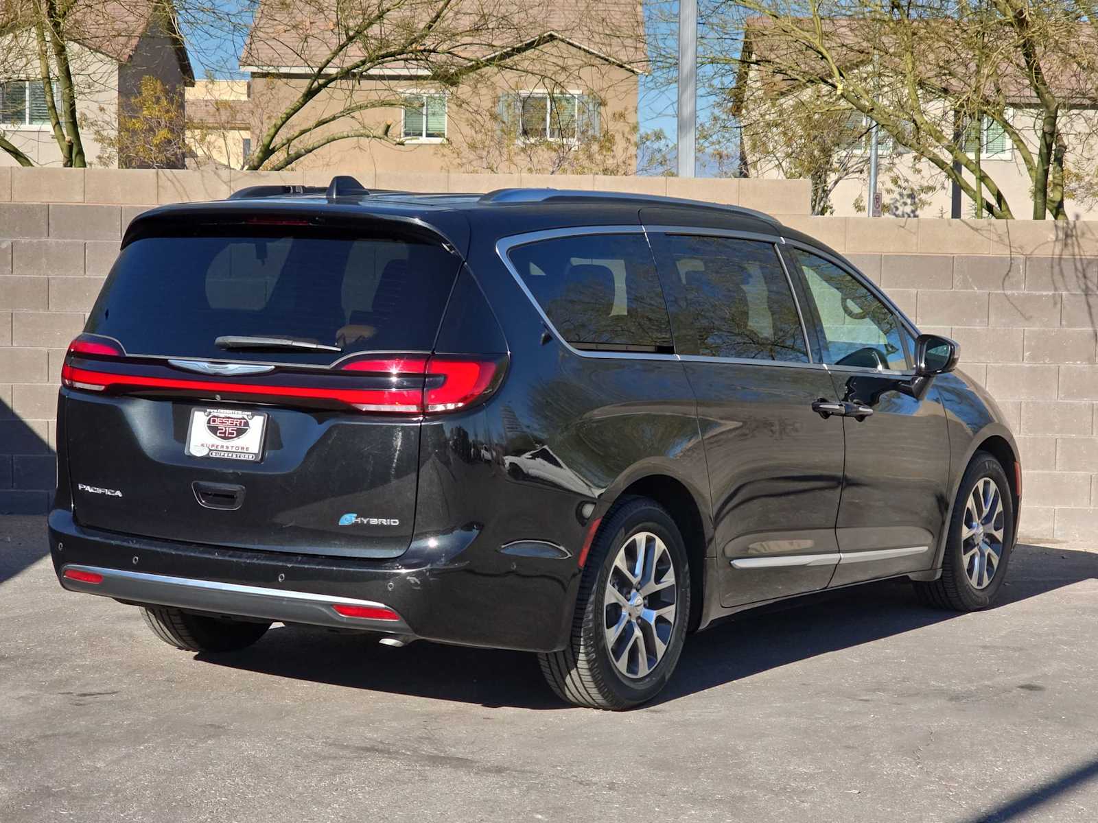 Thumbnail: 2022 Chrysler Pacifica - 9