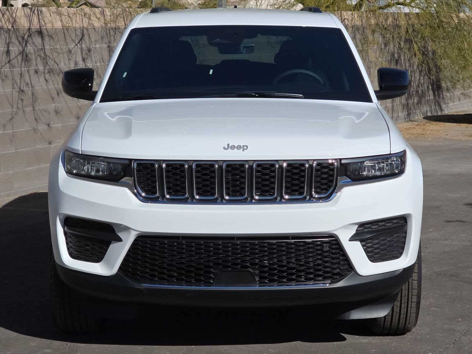 Thumbnail: 2025 Jeep Grand Cherokee - 4