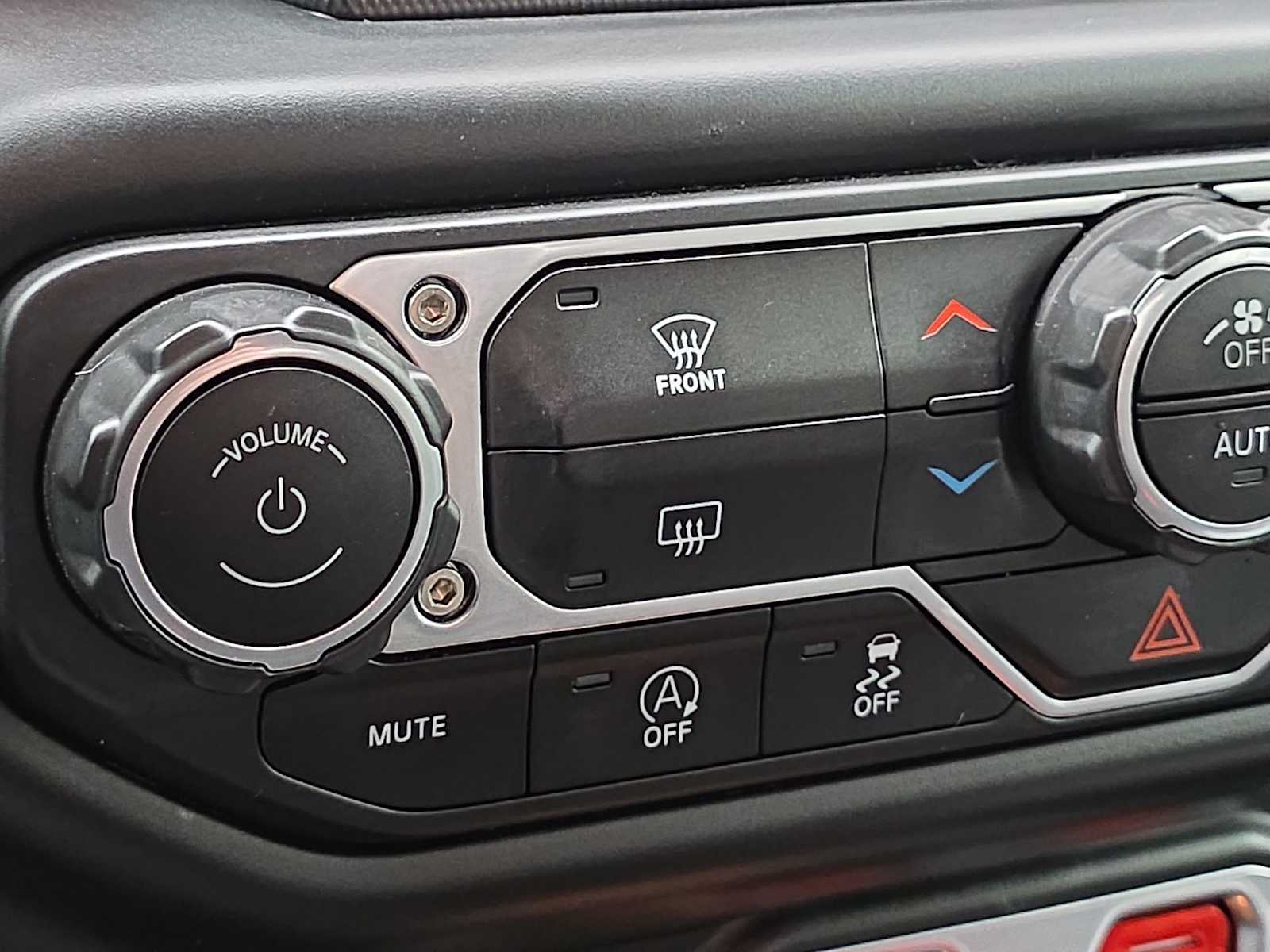 Thumbnail: 2022 Jeep Gladiator - 30