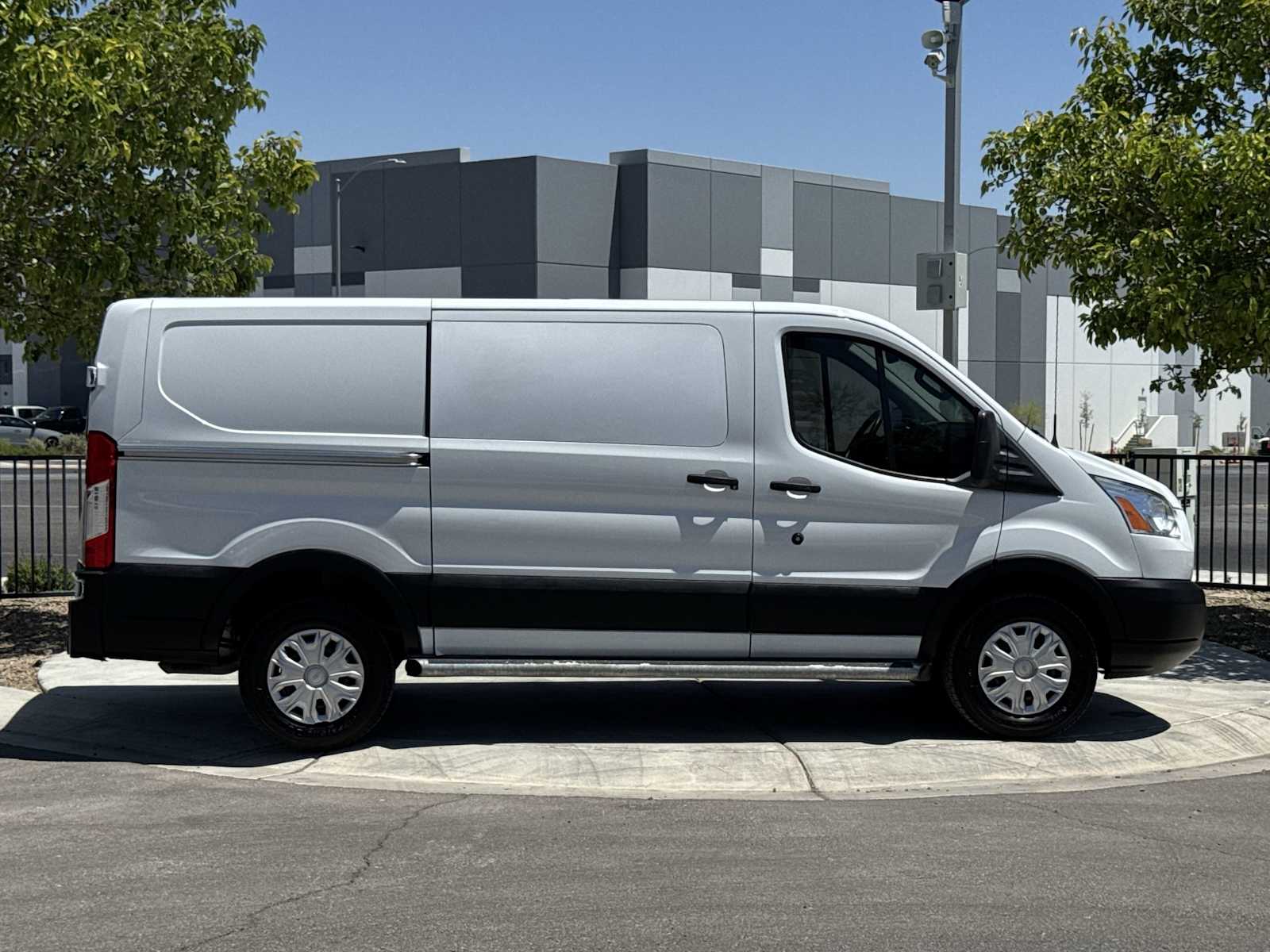 Thumbnail: 2019 Ford Transit Series - 9