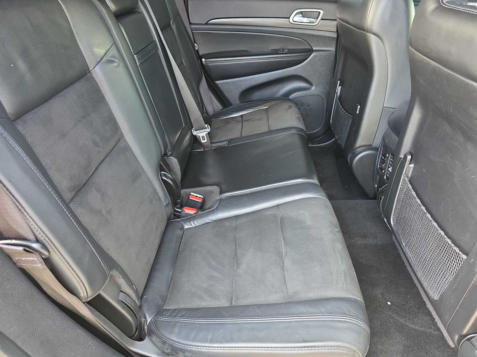 Thumbnail: 2022 Jeep Grand Cherokee - 16