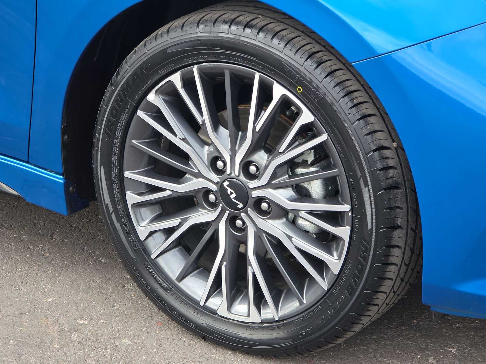 Thumbnail: 2024 Kia Forte - 12