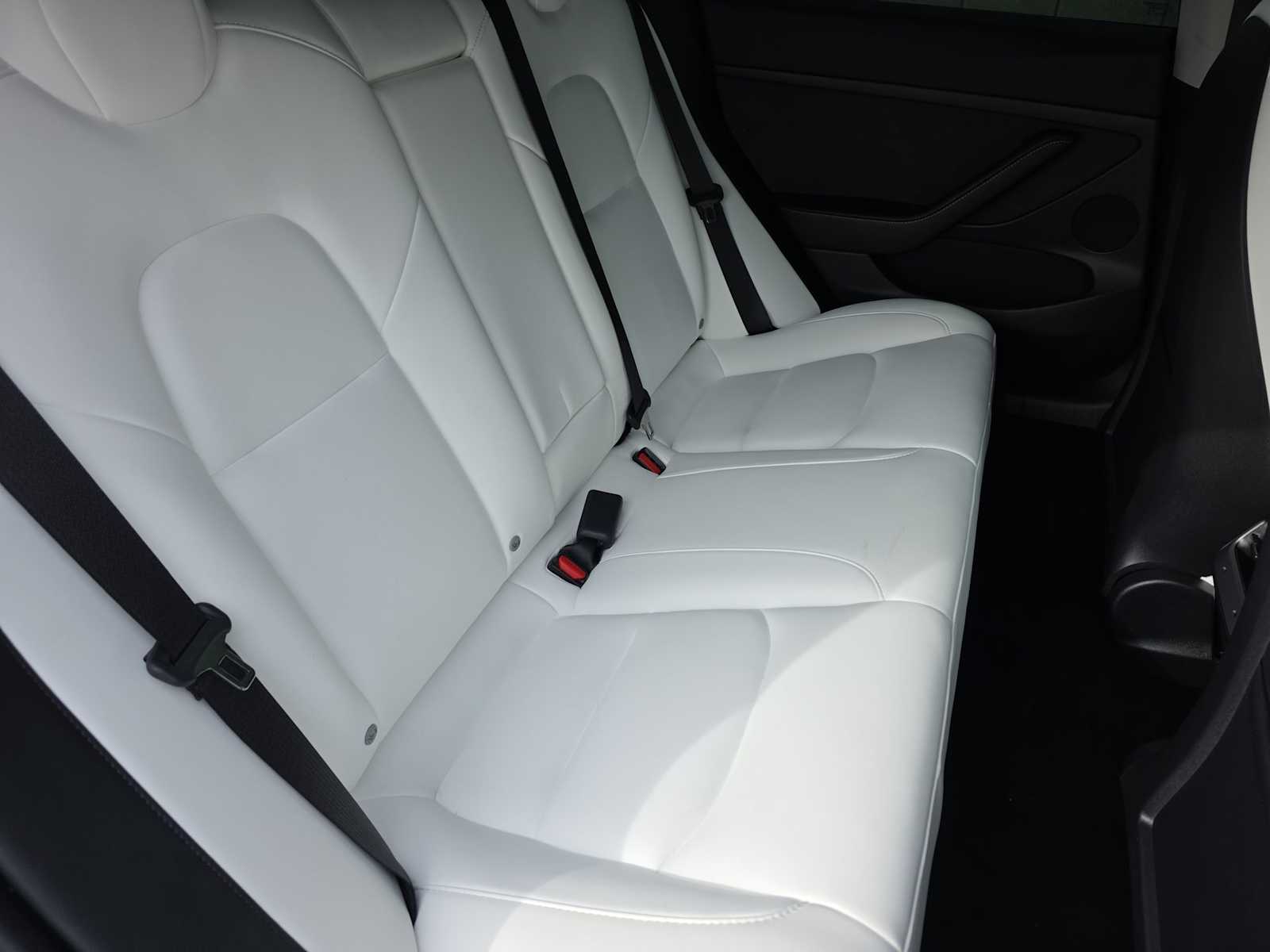 Thumbnail: 2023 Tesla Model 3 - 17