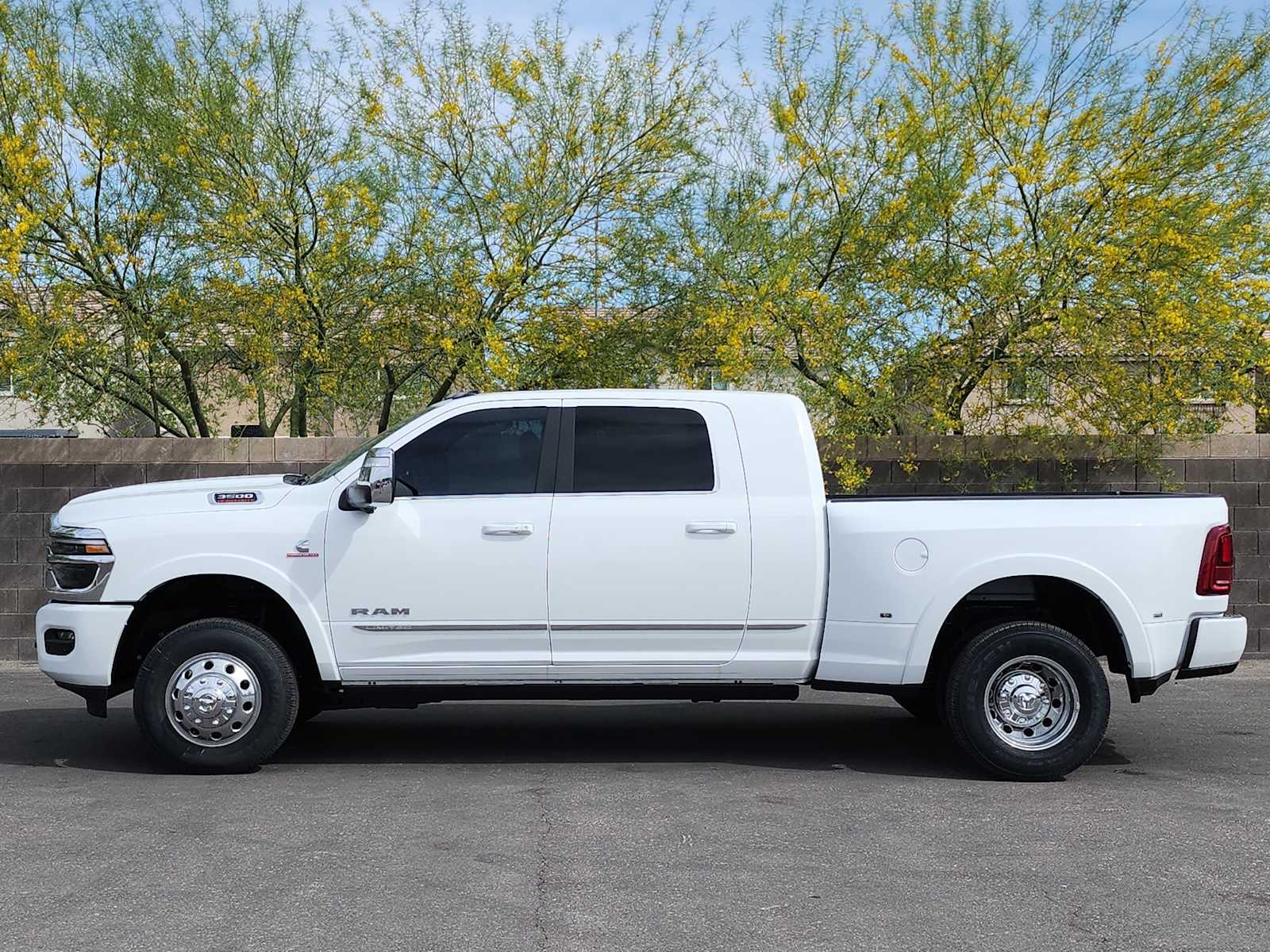 Thumbnail: 2026 RAM 3500 - 5