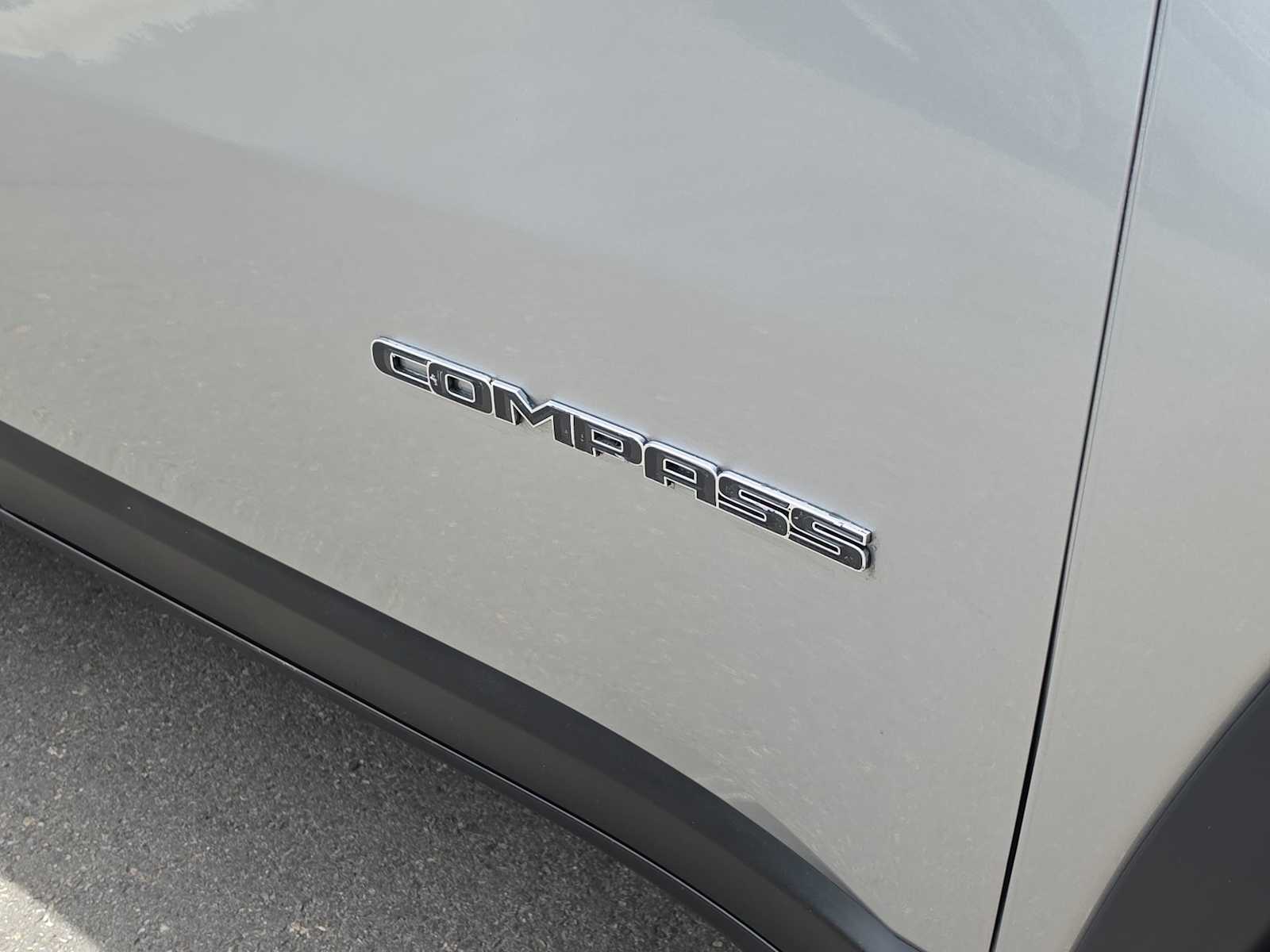 Thumbnail: 2019 Jeep Compass - 10
