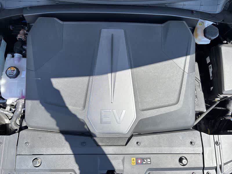 Thumbnail: 2022 Kia EV6 - 13