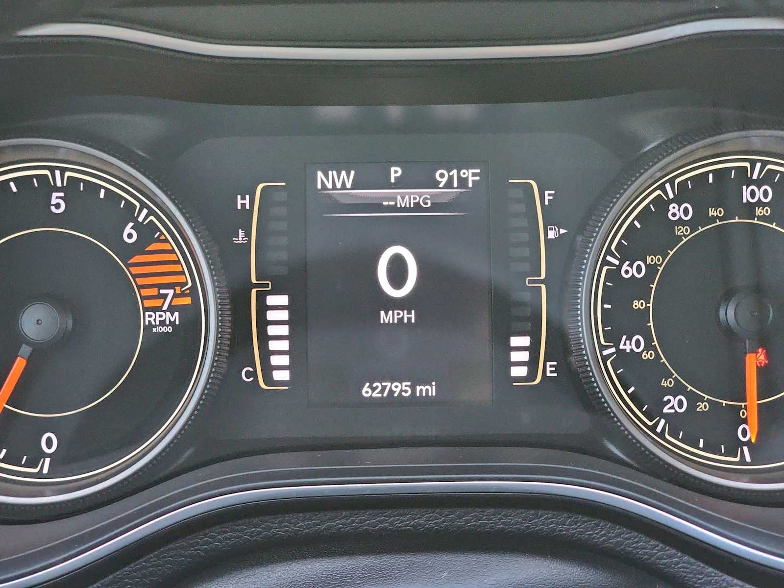 Thumbnail: 2019 Jeep Cherokee - 22