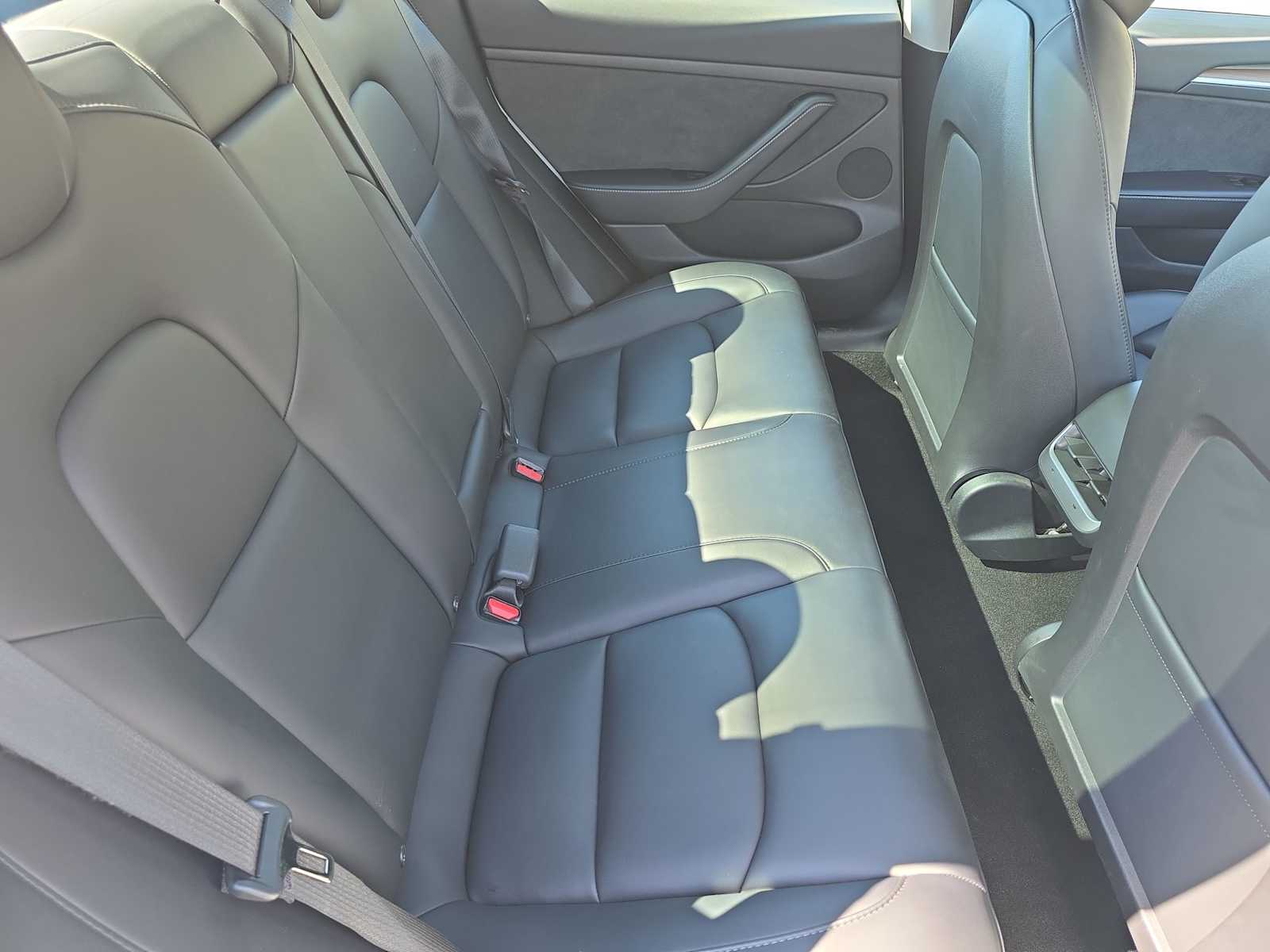 Thumbnail: 2023 Tesla Model 3 - 16