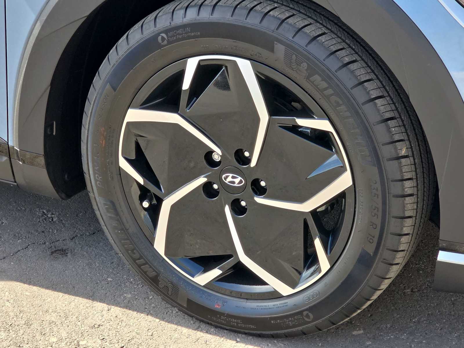 Thumbnail: 2024 Hyundai Ioniq 5 - 12