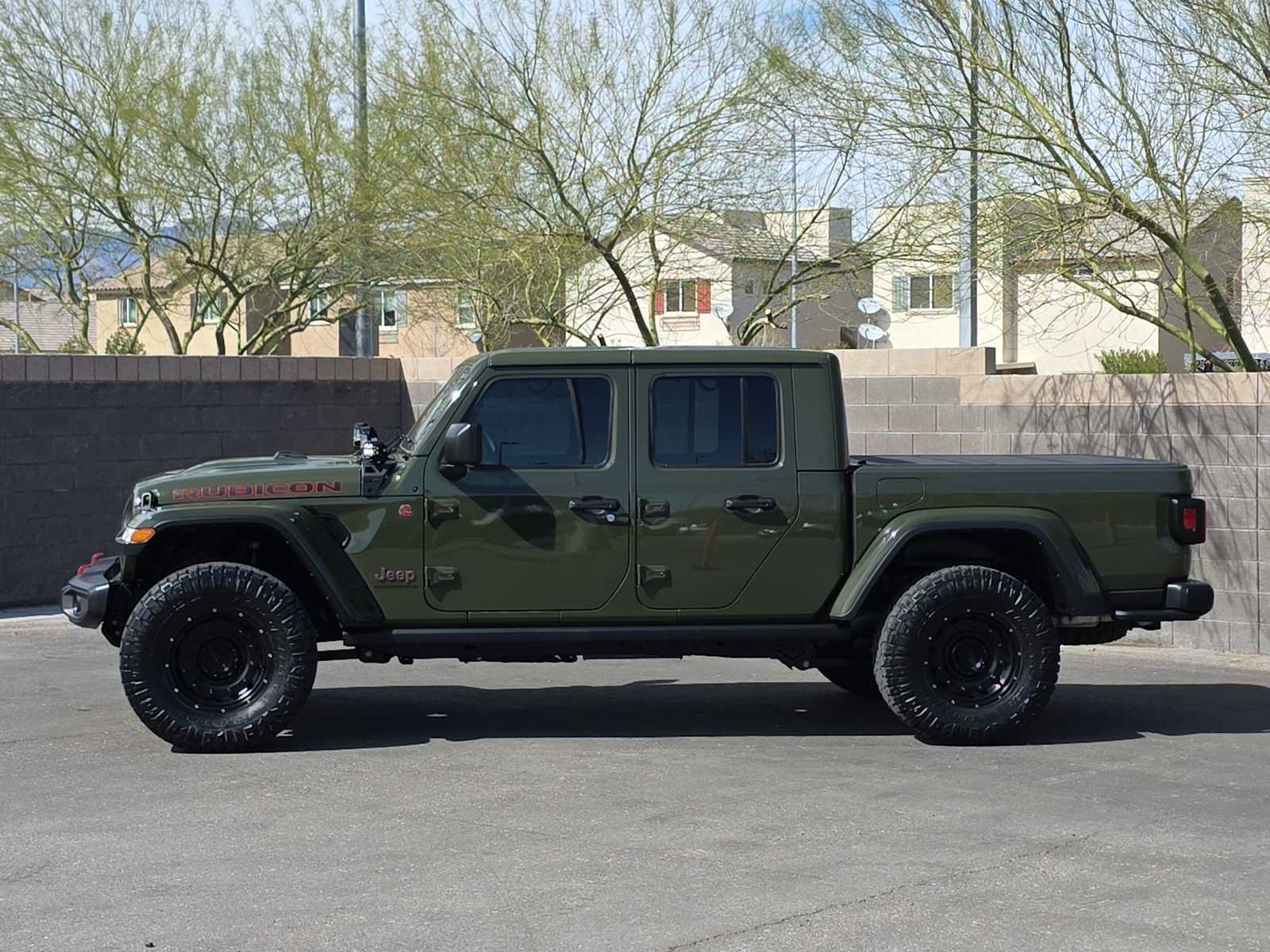 Thumbnail: 2023 Jeep Gladiator - 4