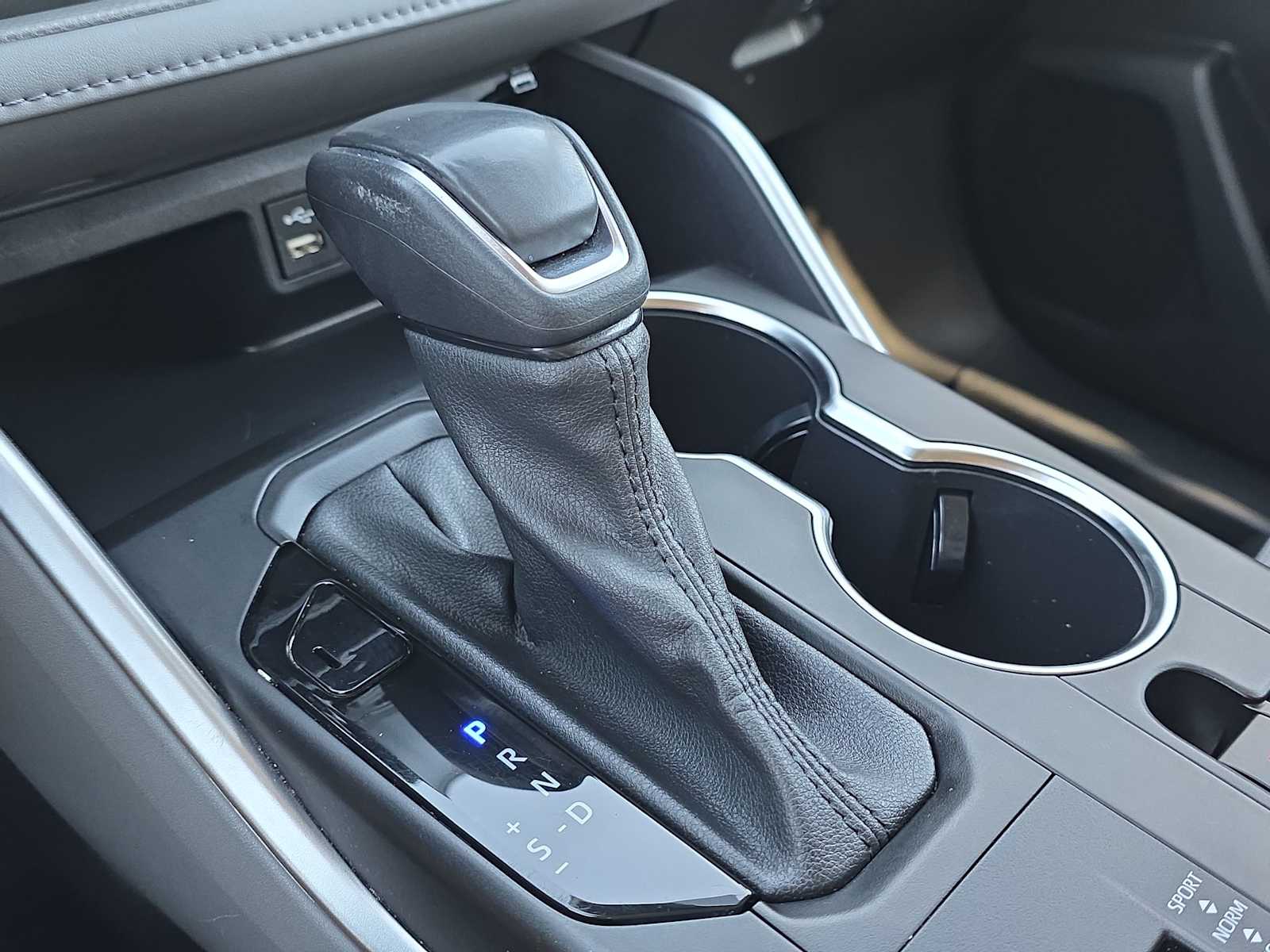 Thumbnail: 2022 Toyota Highlander - 21