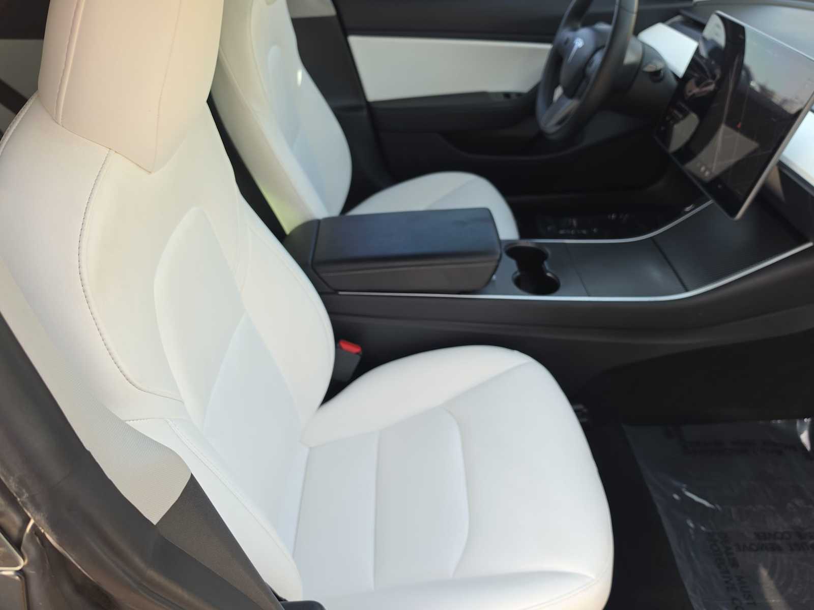 Thumbnail: 2020 Tesla Model 3 - 18