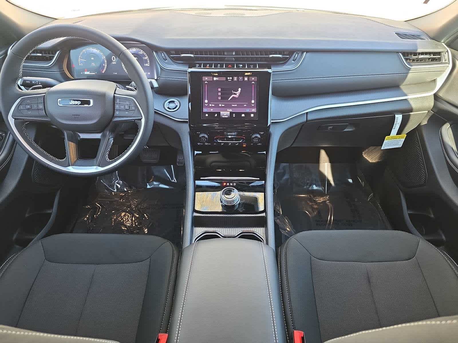 Thumbnail: 2025 Jeep Grand Cherokee - 19