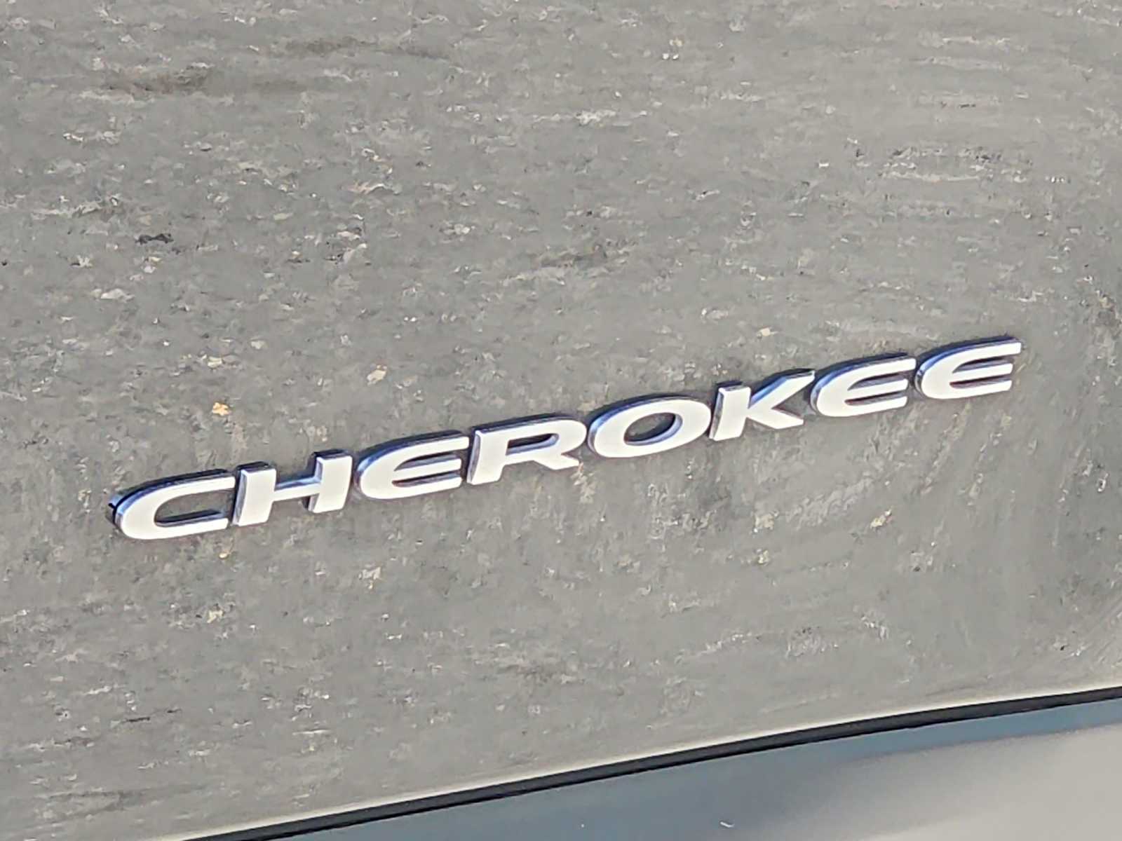 Thumbnail: 2019 Jeep Cherokee - 11