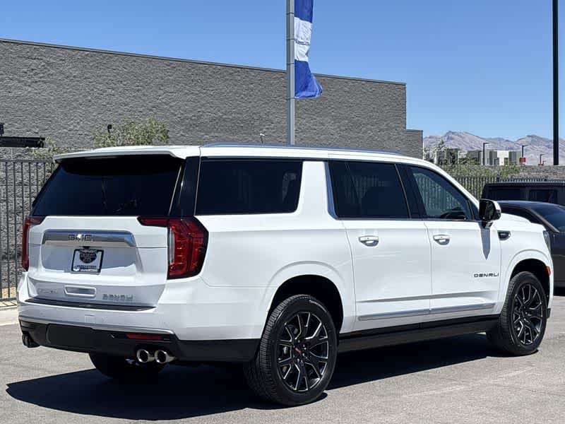2024 GMC Yukon XL Denali 8