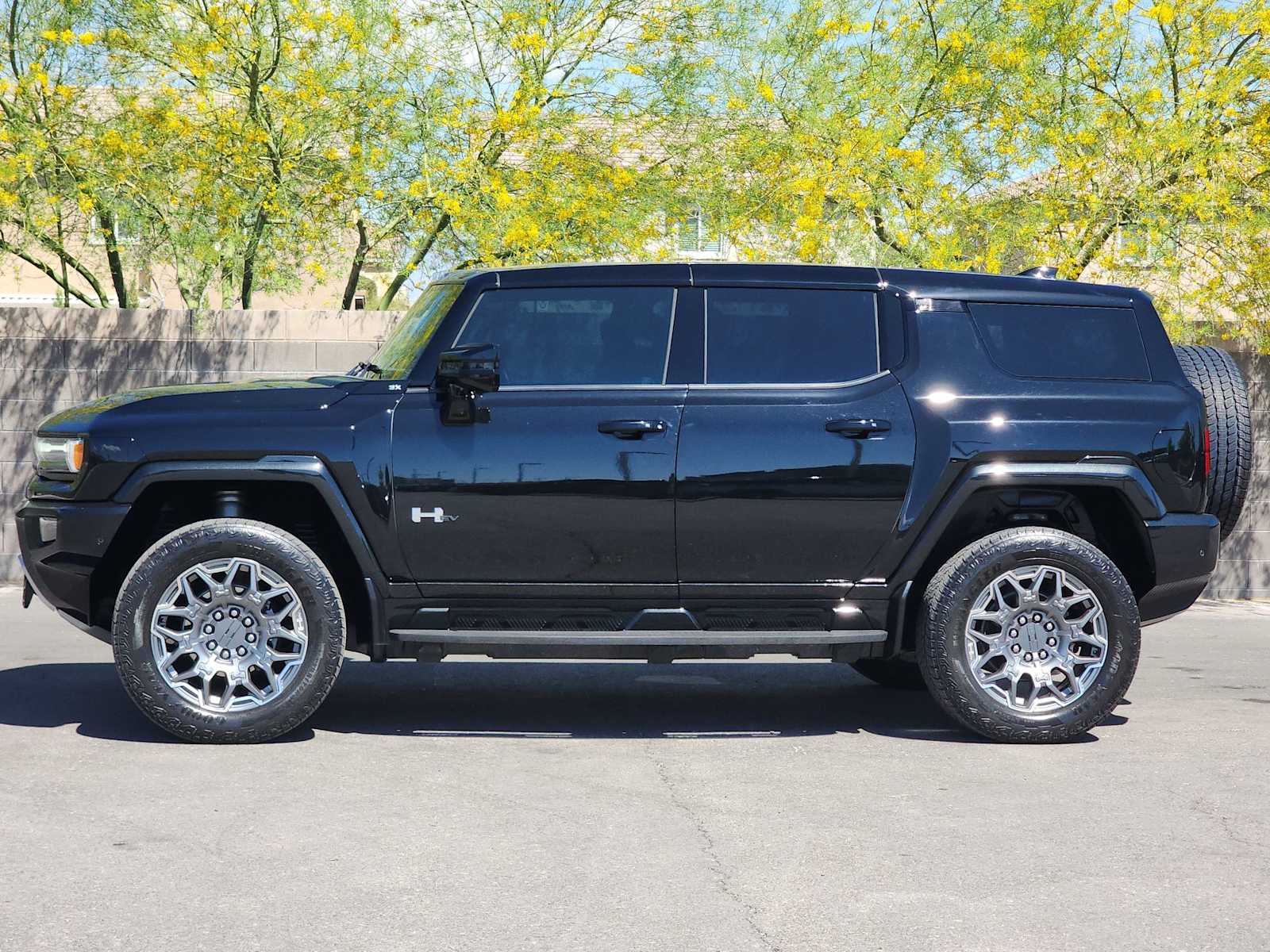 Thumbnail: 2024 GMC Hummer EV - 6