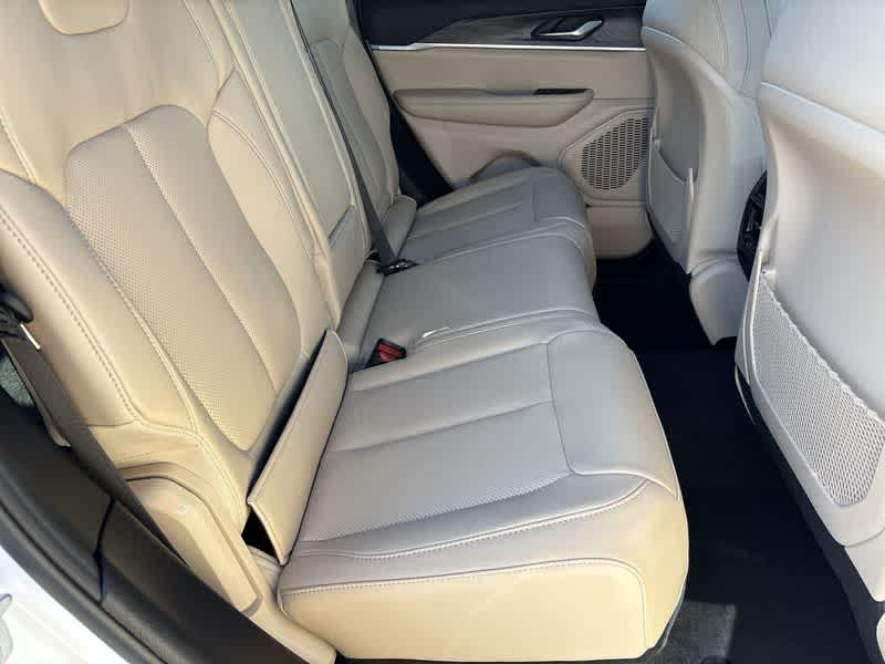 Thumbnail: 2025 Jeep Grand Cherokee - 9