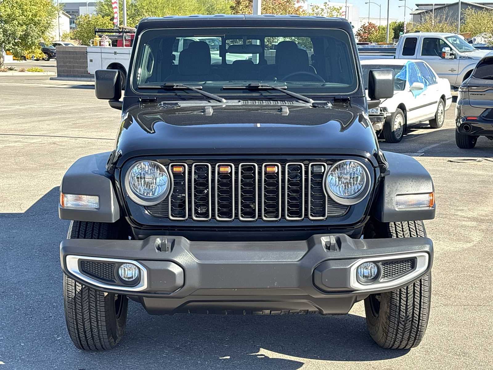 Thumbnail: 2024 Jeep Gladiator - 4