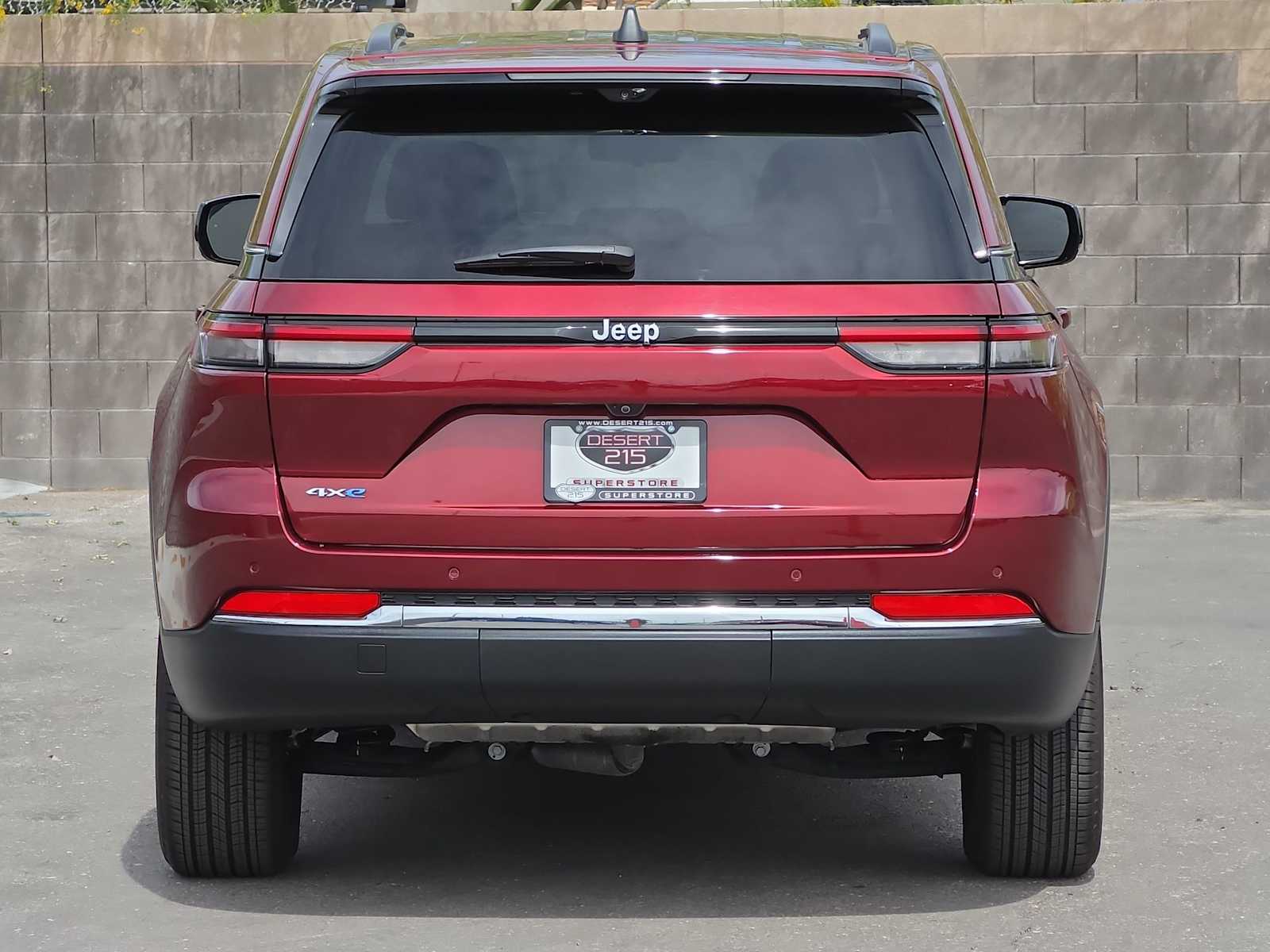 Thumbnail: 2023 Jeep Grand Cherokee - 8