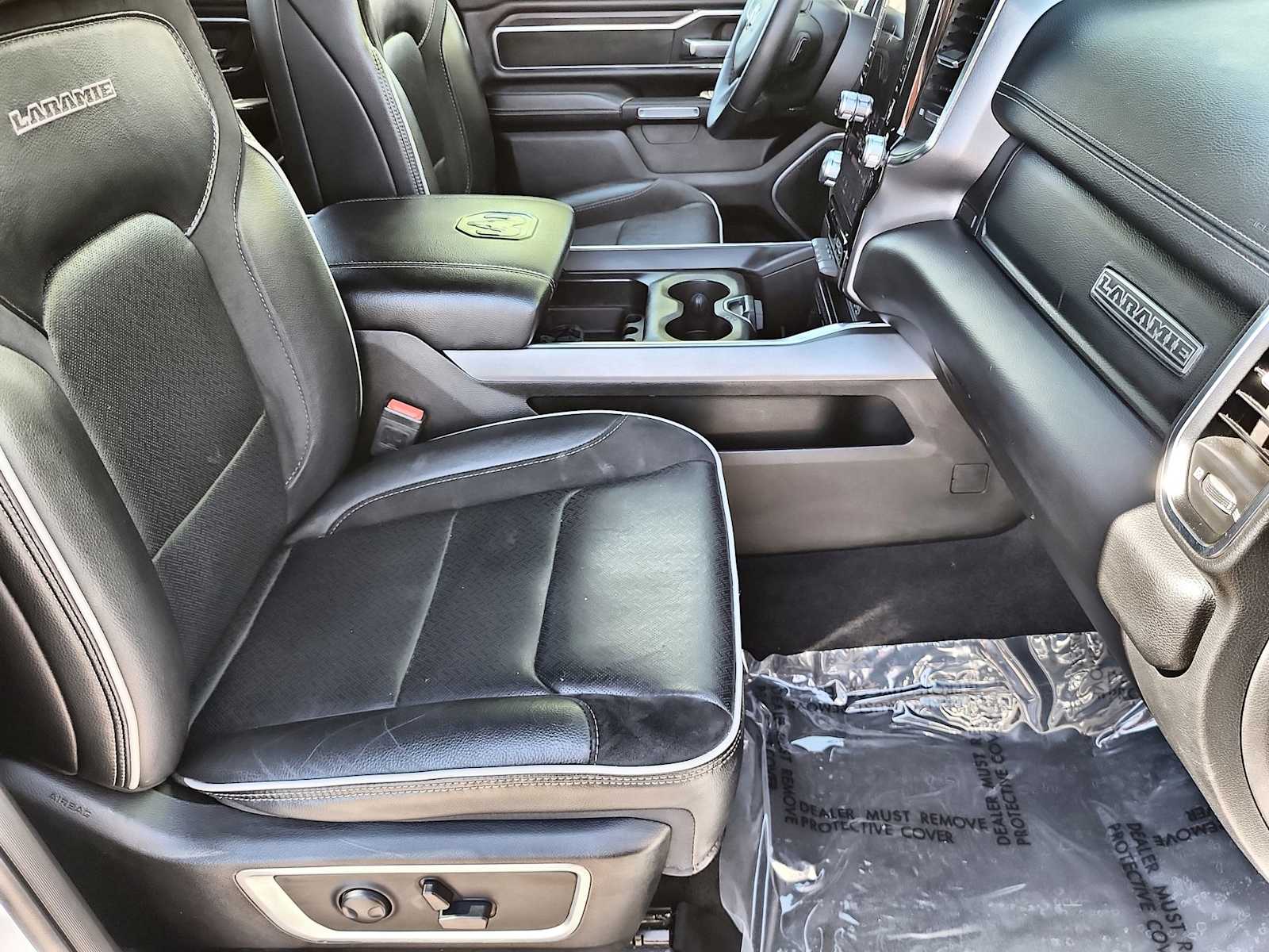 Thumbnail: 2025 RAM 1500 - 18