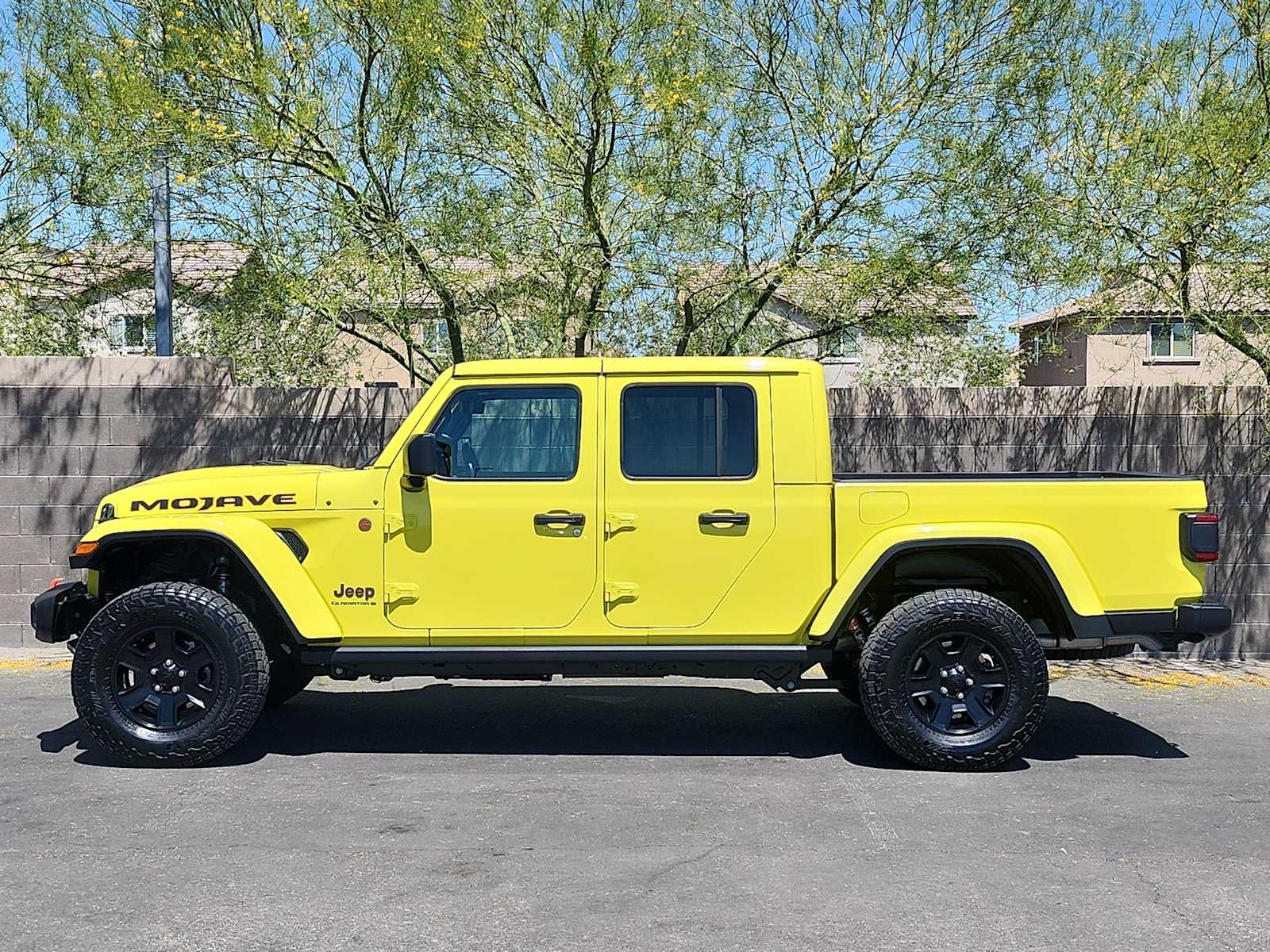 Thumbnail: 2023 Jeep Gladiator - 6