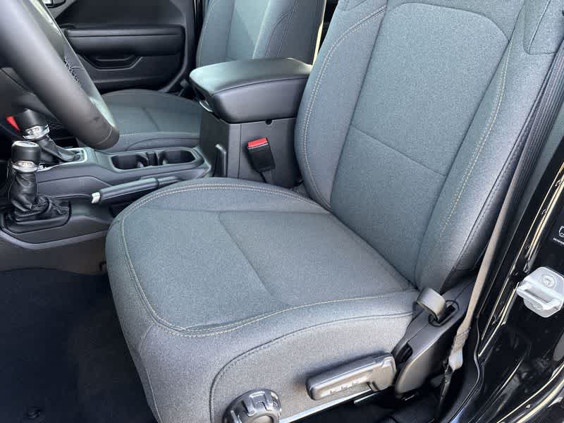 Thumbnail: 2025 Jeep Wrangler - 15