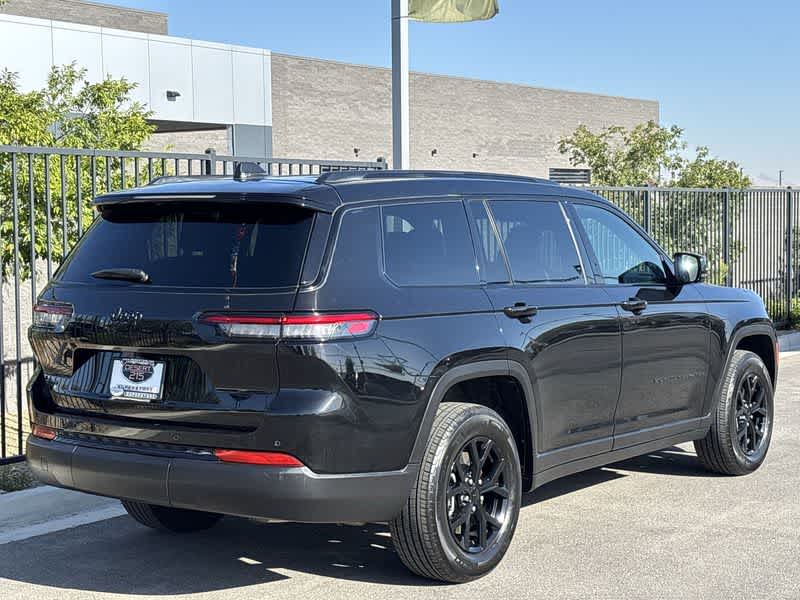 Thumbnail: 2024 Jeep Grand Cherokee L - 8