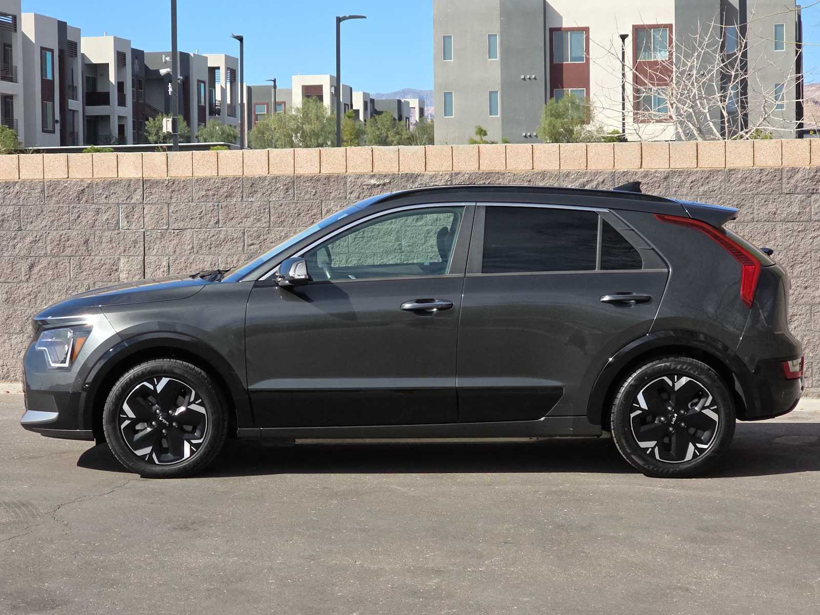 Thumbnail: 2024 Kia Niro - 6