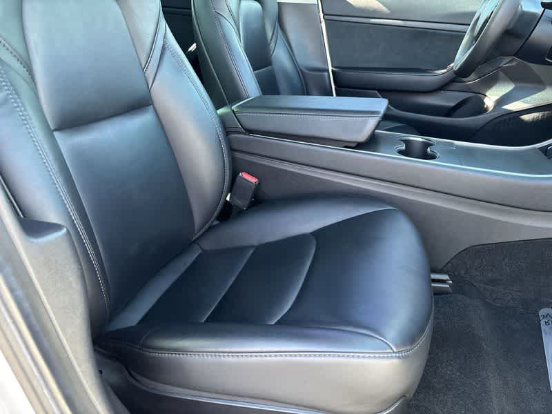 Thumbnail: 2020 Tesla Model 3 - 17