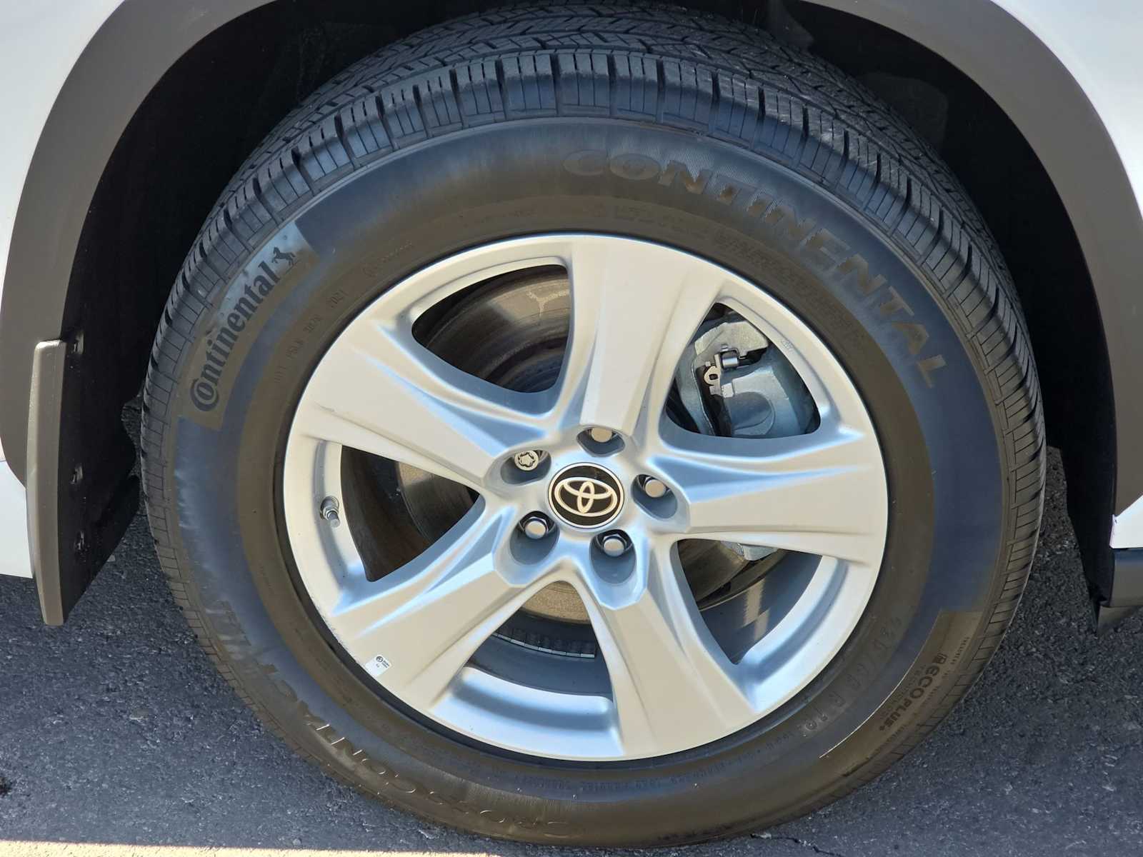 Thumbnail: 2022 Toyota Highlander - 12