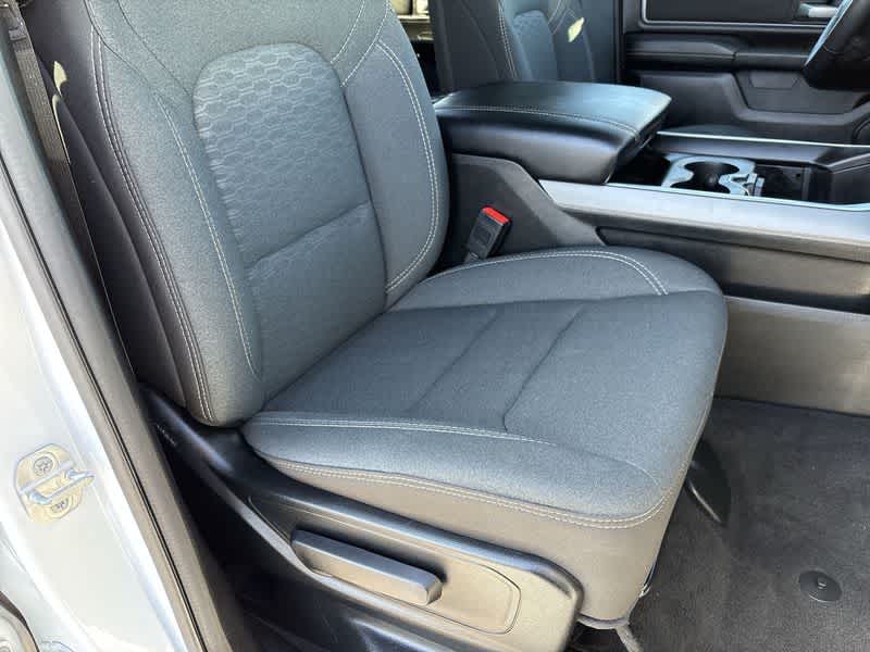 Thumbnail: 2025 RAM 1500 - 18