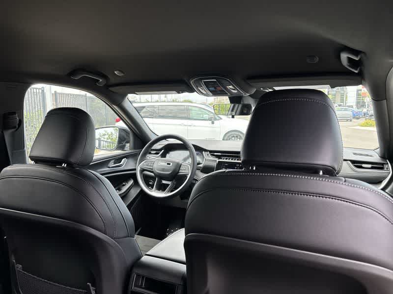 Thumbnail: 2025 Jeep Grand Cherokee - 14