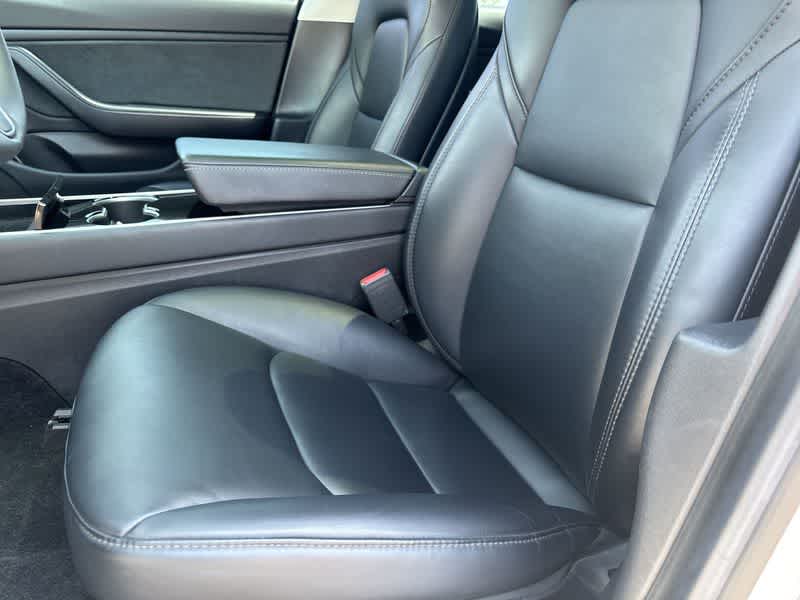 Thumbnail: 2019 Tesla Model 3 - 15